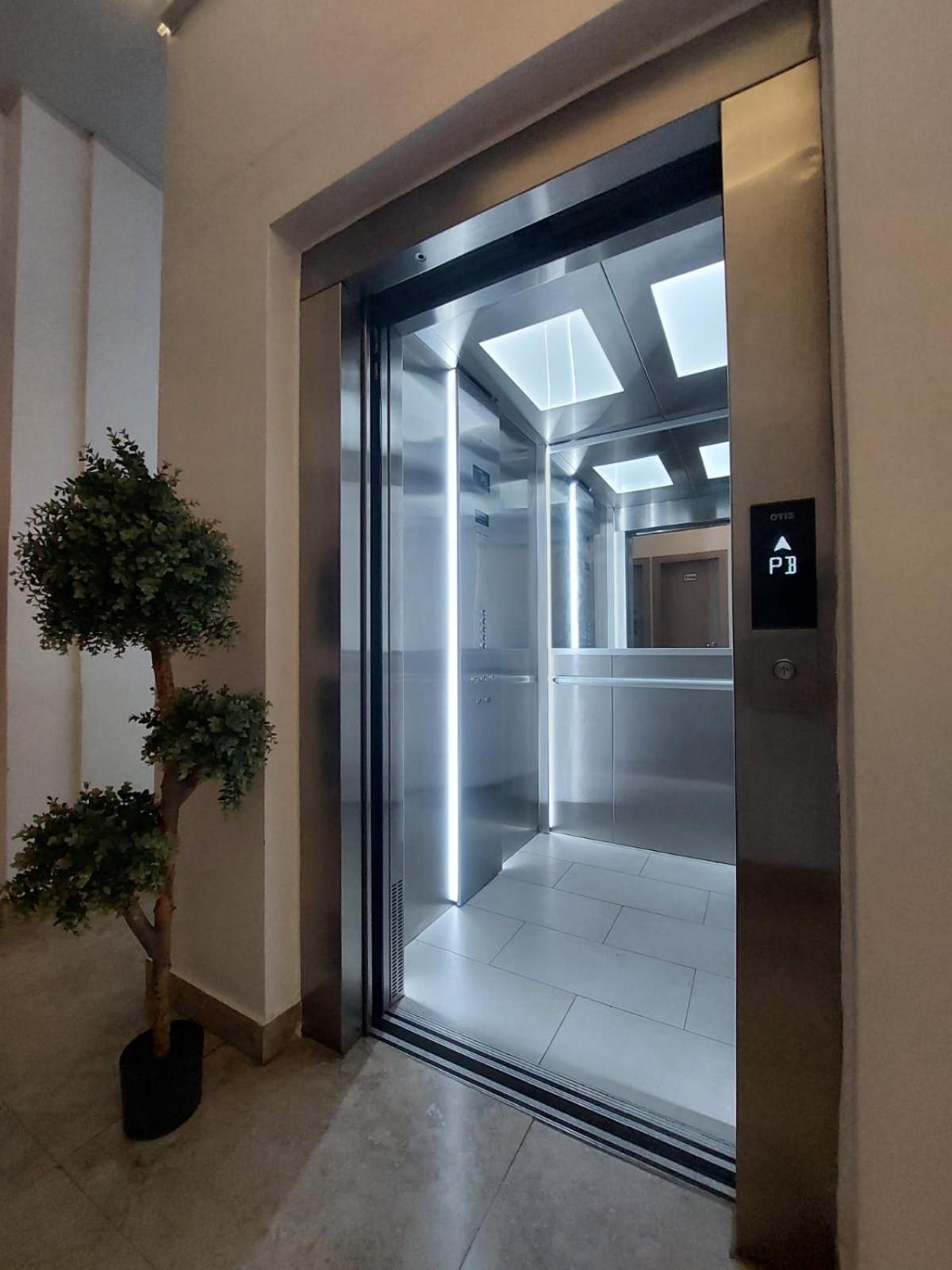 Libertad 109 Hotel Con Generador Electrico ラ・リベルター エクステリア 写真