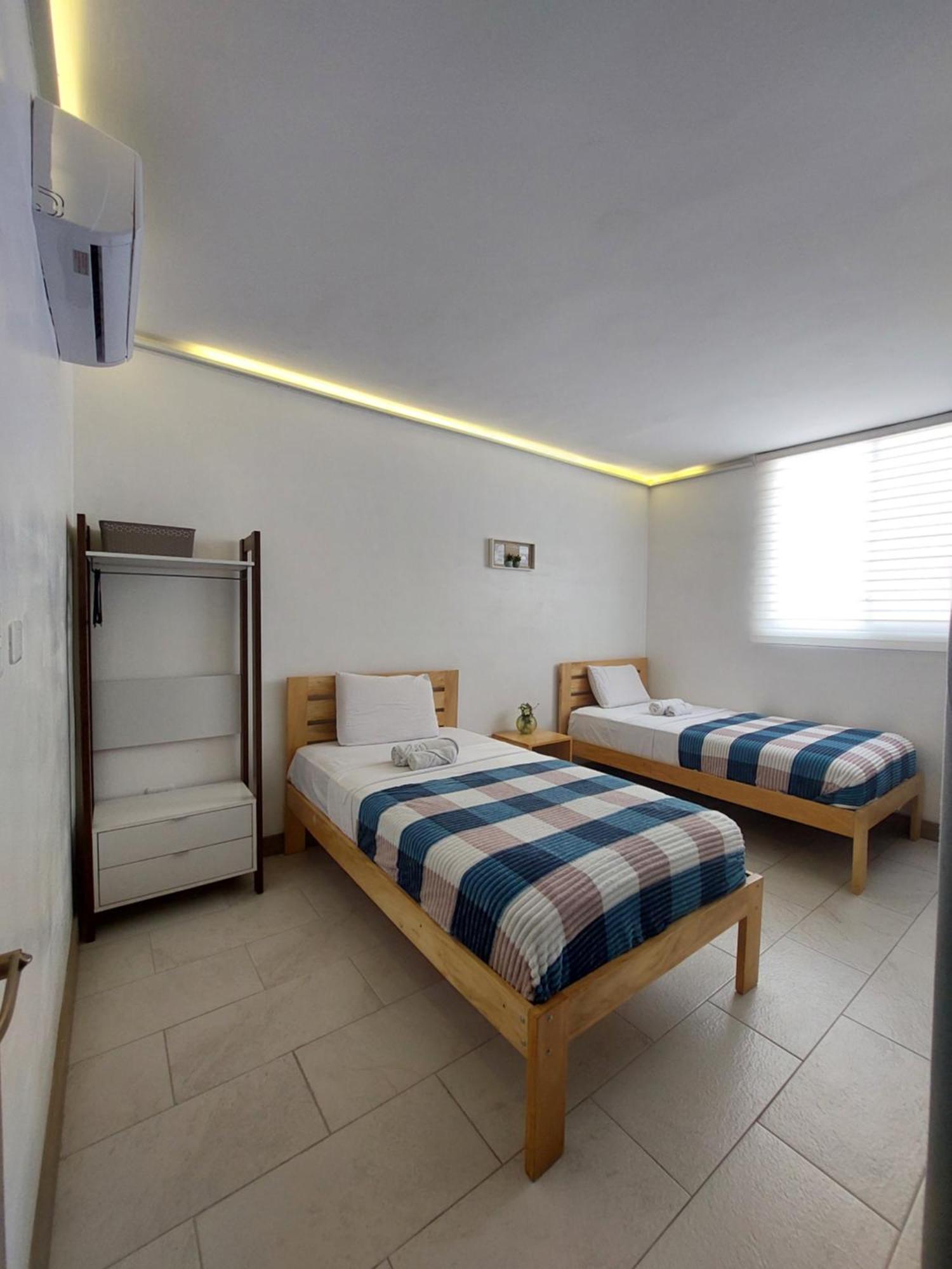 Libertad 109 Hotel Con Generador Electrico ラ・リベルター エクステリア 写真